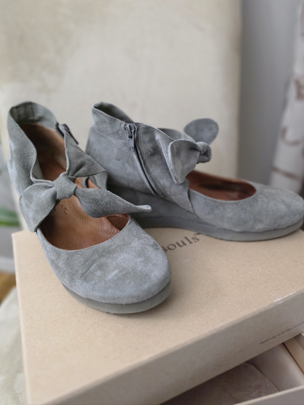 Gentle Souls Dawnest Women's Grey Wedge Pump 7.5